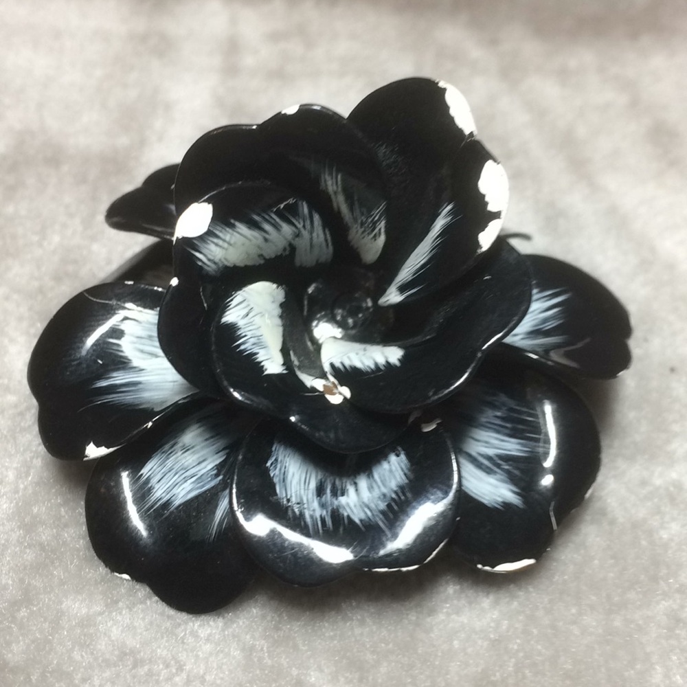 Black n White Rose Brooch
